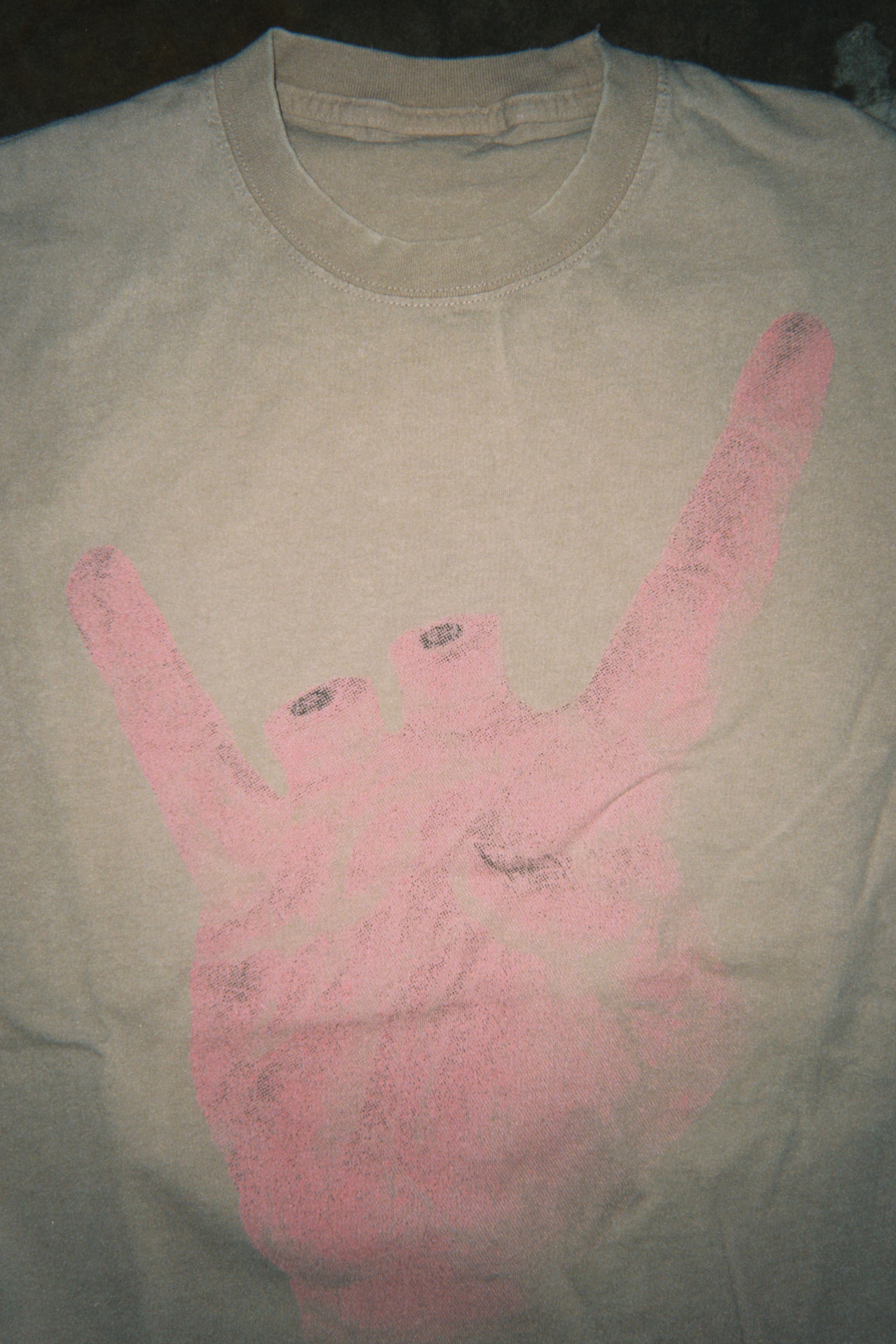MISSING FINGERS Tee