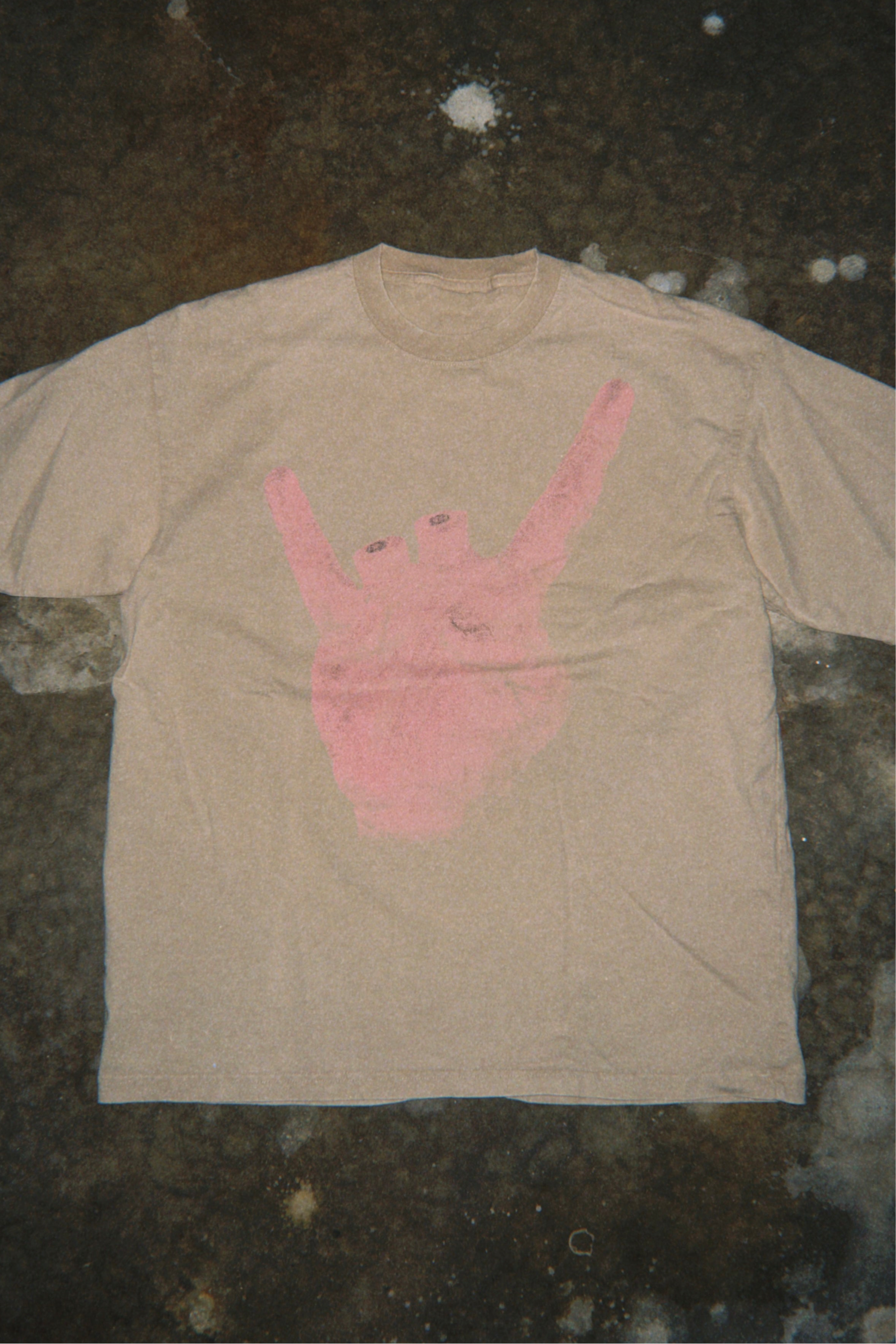 MISSING FINGERS Tee